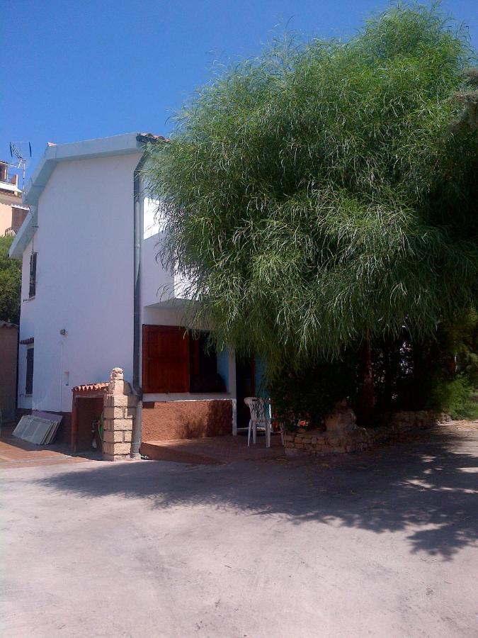 Bilocale A Pochi Metri Dal Mare Villa La Maddalena  Exteriör bild